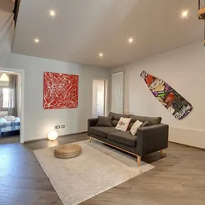 Zita By Mamo Apartment